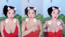 Makin Berani Pamer Tubuh Menggoda