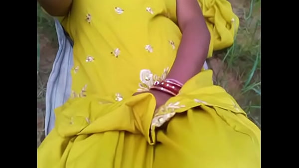Gadis Liar Di Sawah Dengan Suara Serak Hindi