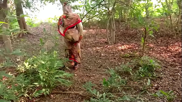 Nafsu Natal Liar Radhika Di Tengah Hutan