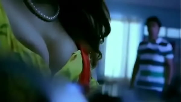 Desi Bhabhi Yang Bergairah: Kisah Asmara Penuh Nafsu