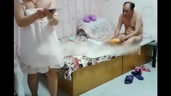 Gadis Tionghoa Dan Kekasihnya Beradegan Panas Di Kamar Hotel