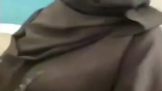 Seorang Arab Menggila-gilakan Pelacur Montok Bak Binatang Liar Di Ranjang Panas Bangladesh