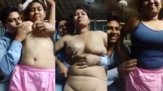 Seorang Mesum Menggila Dengan Pacar Kuliahnya Yang Montok Dalam Adegan Panas Bergaya India