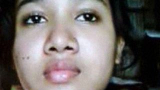 Video Gadis Wali Yoni Berbulu Memainkan Memeknya Yang Menggairahkan