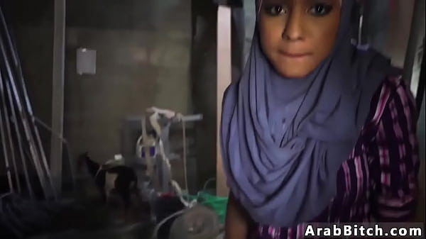 Titit Arab Keras Nancap Di Pantat Montok, 23 Kilometer Dari Markas