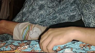 Malam Tadi, Step Mom Aku Kasih Nikmat Gila, Aku Masukin Dua Jari Ke Memeknya Sampe Becek Keluar.