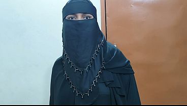 Video Mesum Istri Cantik Berhijab Milik Bos India, Ngentot Brutal Di Rumah.