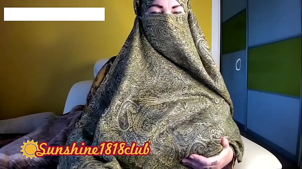 Tante Turki Arab Berjilbab, Montok Dan Seksi, Rekaman Webcam 10 November