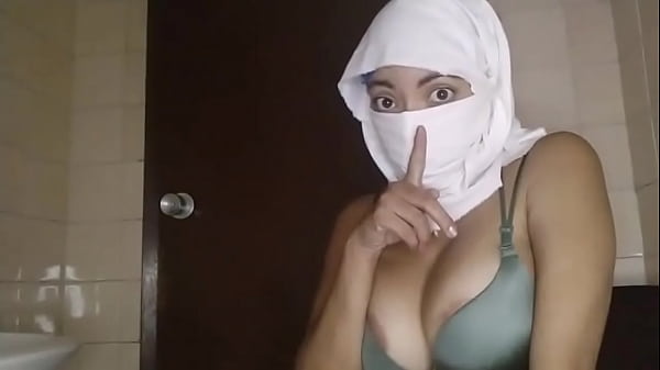 Istri Muslim Arab Yang Gatal Dan Nakal Masturbasi Hingga Muncrat Diam-diam Saat Suami Pergi