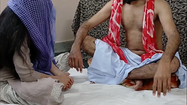 Bajingan Palsu Ngewe Bini Tetangga India Yang Seksi Banget.