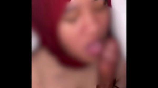 Video Panas Indonesia: Adegan Intim Dengan Miss V Ketat Dan Alat Vital Besar, Berbalut Jilbab Merah Menggoda