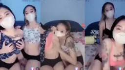 Duo Cewek Saling Jilat Tetek, Basah Semua.