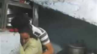 Video Mesum Desi Punjabi: Bocah Muda Ngewe Sama Tantenya Sendiri, Panas Banget