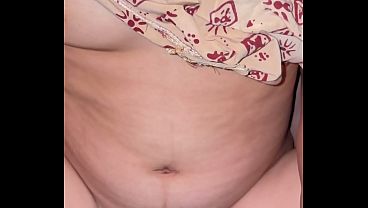 Ibu Temanku Yang Janda Ngajak Aku Main Ke Rumah, Langsung Crot Di Dalem.