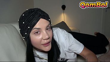 Ngentube Bareng Elnaz, Kakak Tiri Hijab Turki Yang Bikin Mampus