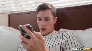 Bangbros – Tante Hot Tiffani Madison Bantuin Anak Tirinya Parker Ambrose Konsen Belajar Sambil Ngencengin Kontol