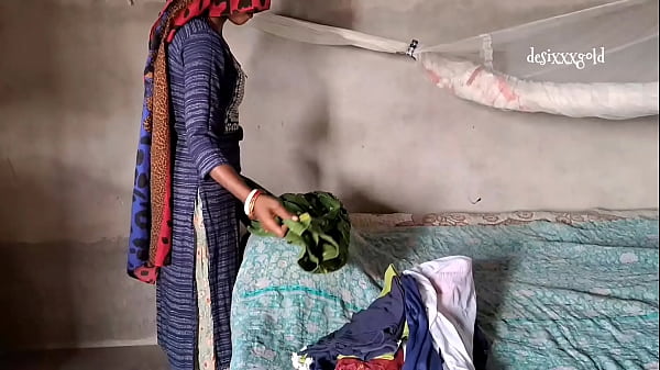 Devar Bhabhi Ke Sath Garmi Bhara Real Roleplay Sex Video, Cream Lagake Kam Kar Rahi Aur Pata Ke Choda.