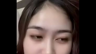 Nonton Cewek Indonesia Live, Goyang-goyang Bikin Tegang.