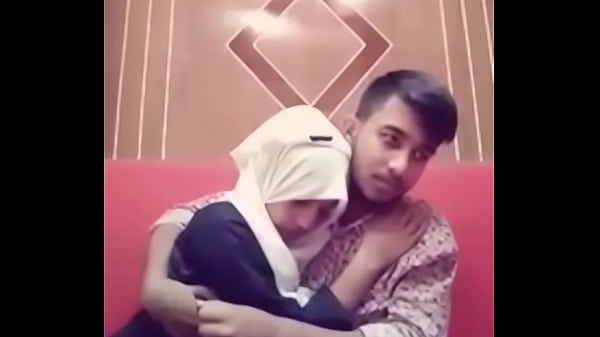 Bibir Nempel, Lidah Main Perang Di Hotel, Desah Bikin Kamar Makin Pengap