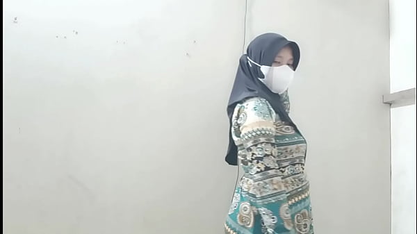 Tiap Suami Kerja, Gw Bobok Sama Istri Tetangga Sambil Nungguin Suaminya Pulang