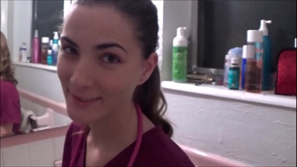 Ngentot Bareng Mami Tiri Perawat Hot, Jane, Biar Cepet Sembuh – Terapi Keluarga