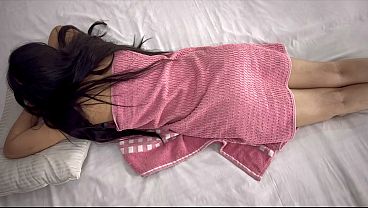 Bule Nri Dicolek Pantatnya Sama Pelayan, Habis Itu Ditusuk Pussy Gede Dan Pantat Montok.