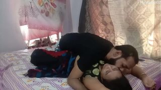 Video Bokep Kakak Adik Tiri India Paling Hot Dengan Suara Jelas Dan Musik Bikin Makin Bergairah