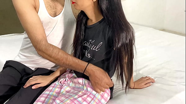 Desi Gadis Desa, Memek Sempit Kontol Gede Om-om, Video Panas Desi Cewek Desa Ngewe.
