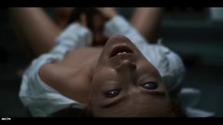 Alien Parasit Pengendali Pikiran Vs Cewek Seksi Yang Bikin Makin Greget.