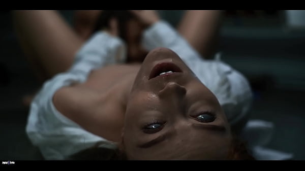 Alien Parasit Pengendali Pikiran Vs Cewek Seksi Yang Bikin Makin Greget.