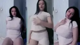 Berlian Ochi Goyang Panas Pamer Body Seksi Bikin Ngiler