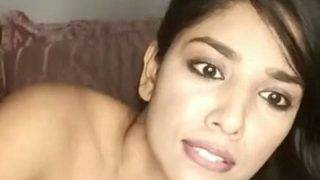 Sharanya Jit Kaur Bugil Live, Goyang Panas Bikin Makin Liar.