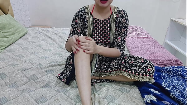 Saat Malam, Kakak Tiriku Sendirian Di Kamar, Aku Pun Masuk Dan Mulai Meraba-raba Tubuhku, Termasuk Bagian Sensitifku, Di Depannya.