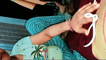 Desi Bhabhi Lagi Tegang, Memeknya Digenjot Habis-habisan, Suara Erangan Hindi Jelas, Crot-crotan Di Kontol Gede.
