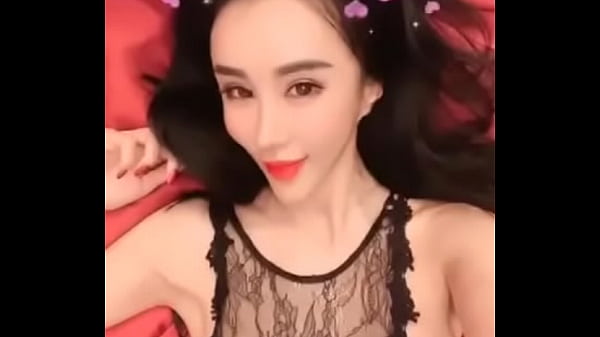 孟晓艺自己玩自己，爽到不行