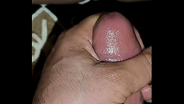 ابو العروسة بيكسفها قدام مراته عشان يثبت رجولته في الشركة