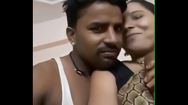 Desi Aunty Lagi Ditekan, Montoknya Makin Menggoda