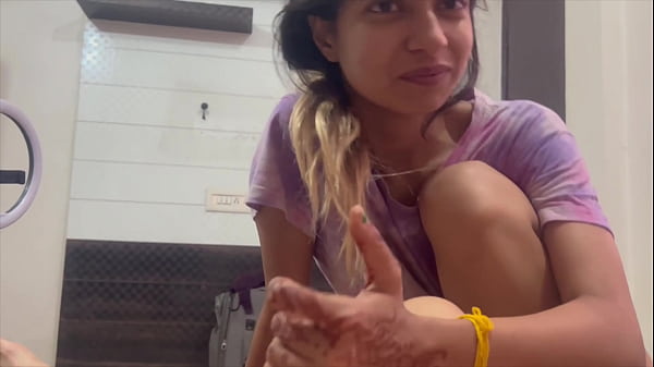 Desi Cewek Minta Jari Kencing Dimasukin Bokong Sama Kakak Tiri