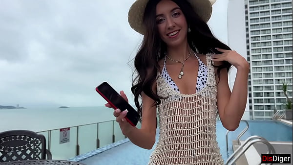 Libas! Blanca Spanyol Bergairah Ngincer Kontol Putin Putih Di Liburan