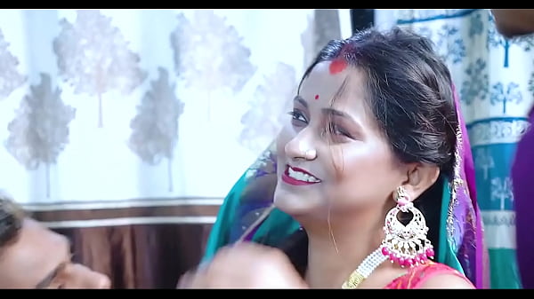 Real Sex – Bhabhi India Pake Sari, Mulus Mesra Sama Suami, Suara Hindi Bikin Greget