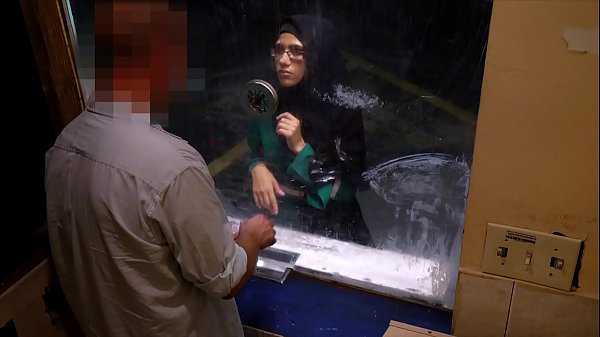 Arab Dibuka – Cewek Arab Ngehe Ngehe Cari Duit Di Motel Misterius