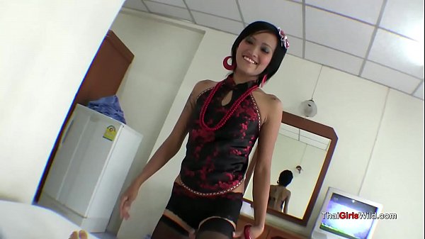 Blowjob Mantap Dari Pelacur Thailand Seksi Yang Bikin Lupa Diri