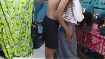 Ngentot Adik Ipar Di Dapur, Pas Siap-siap Berangkat Sekolah, Makin Basah