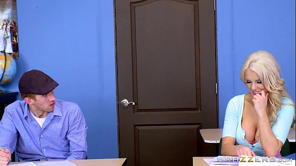 Ngentot Bareng Kenzie Taylor Di Sekolah, Toket Gede Ngacengin