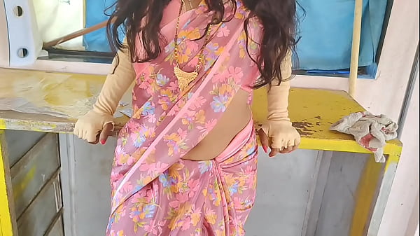 কামওয়ালি বাই আর মালিকের চুদাচুদি, বাড়ির মালিকের লালসা