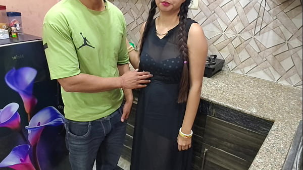 Cewek India Montok Digebukin Habis Sama Adik Ipar Di Dapur, Crot Di Mana-mana.