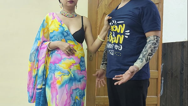 Ibu Tiri India Berpayudara Besar Bantu Anak Tiri Berhenti Merokok Dan Kasih Kenikmatan Seks Dalam Bahasa Hindi