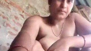 Dehati Desi Chut Merah Darah Berair