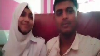 Tonton Video Mesum Bangladesh, Si Pacar Jilbab Digebukin Sampe Toketnya Dihisap