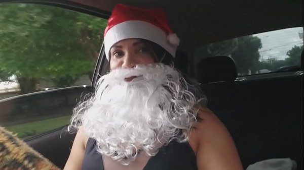 Bianca Mau Kasih Hadiah Ke Santa, Malah Jatuh Ke Kontol Natal Yang Besar Dan Keras.